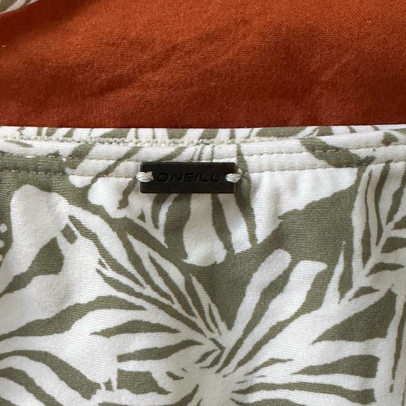 Oneill swim set - Picture 3 of 4